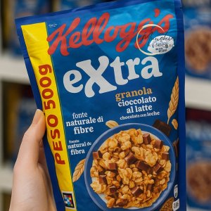 Kellogg’s Extra Granola Cioccolato al Latte – Crunchy Chocolate Granola Breakfast Cereal