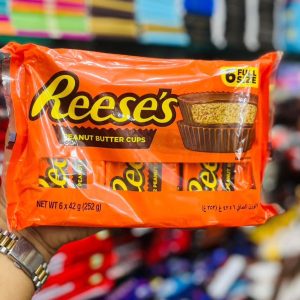 Reese's Peanut Butter Cups 252g milk chocolate cups with creamy peanut butter filling